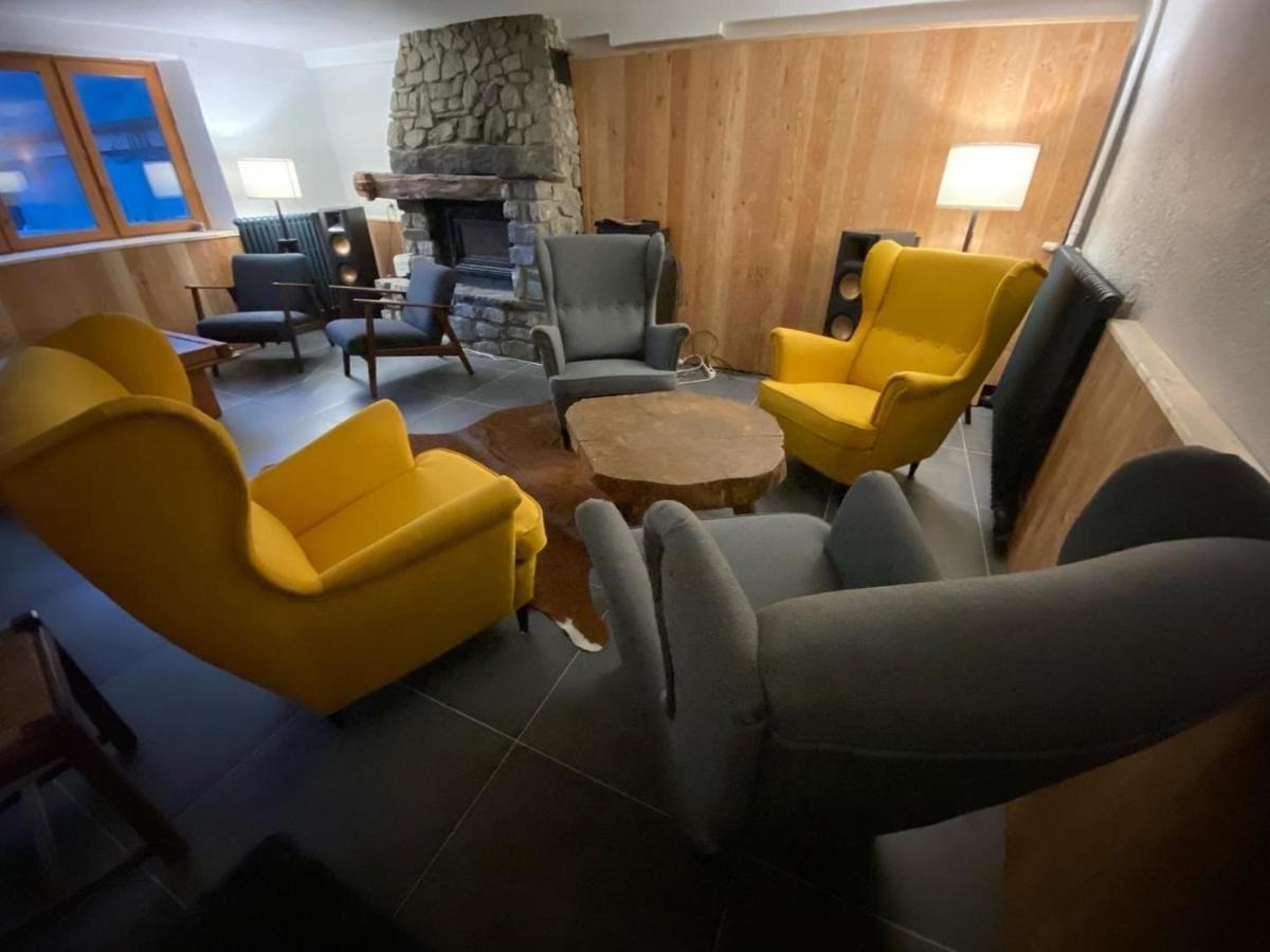 Restauberge La Reine Meije La Grave Exteriör bild